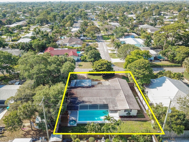 property at 711 SW 25th Pl