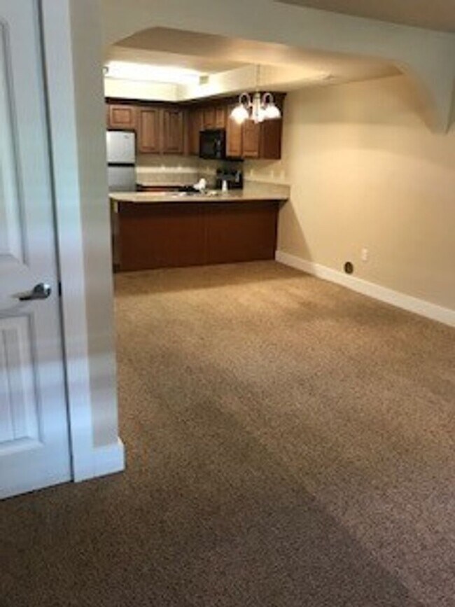 9851 W Rosecroft Ct in Boise, ID - Building Photo - Building Photo