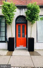 2116 Locust St in Philadelphia, PA - Building Photo - Building Photo