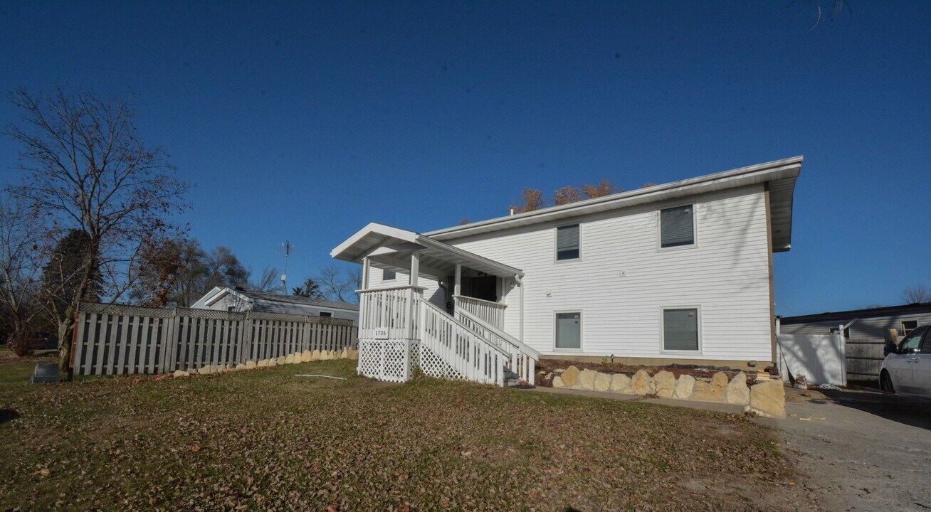 1736 19th Ave SE in Rochester, MN - Building Photo