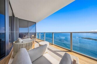 700 NE 24th St, Unit 4007 in Miami, FL - Building Photo - Building Photo