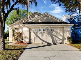 22747 Saint Thomas Cir in Lutz, FL - Building Photo