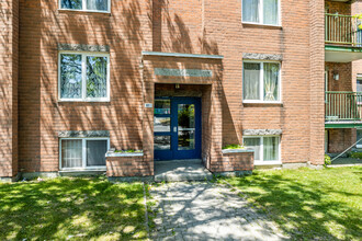 6858 Victoria Av in Montréal, QC - Building Photo - Building Photo