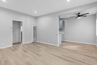 9632 Ball Rd in Anaheim, CA - Building Photo - Building Photo