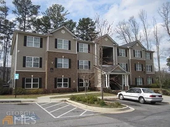 14102 Fairington Ridge Cir in Stonecrest, GA - Building Photo