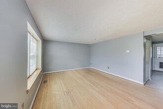 25504 Coltrane Dr in Damascus, MD - Building Photo - Building Photo