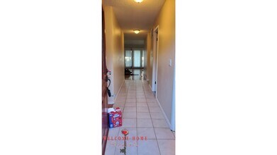 1708 Evergreen Park Ln SW in Olympia, WA - Foto de edificio - Building Photo