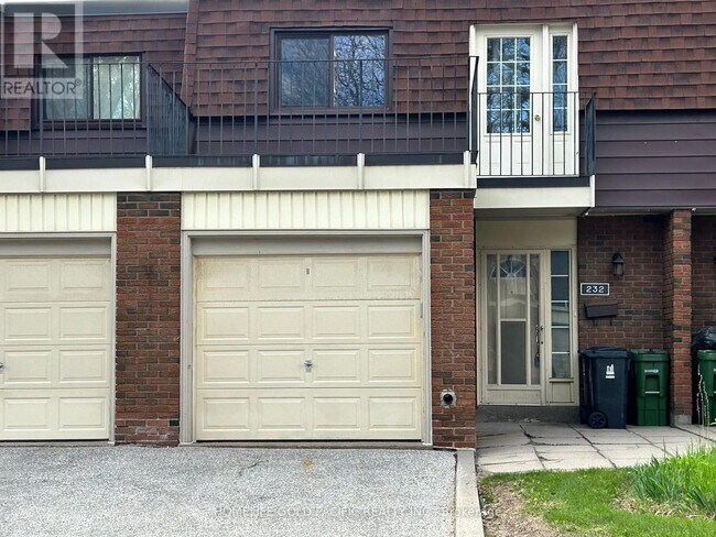 232 Sprucewood Ct in Toronto, ON - Building Photo - Building Photo