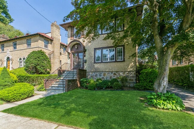 property at 371 Hayward Ave