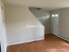 21 Yale St in Bangor, ME - Building Photo - Building Photo