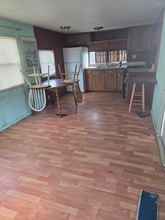 1075 Sweeten Creek Rd in Asheville, NC - Foto de edificio - Building Photo