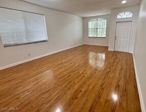 14406 Reflection Lakes Dr in Ft. Myers, FL - Foto de edificio - Building Photo