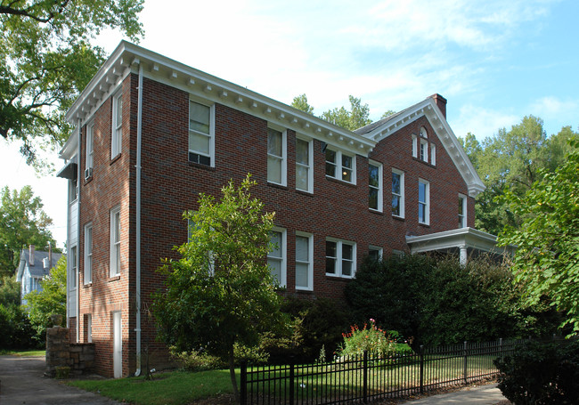 512 Watts St in Durham, NC - Foto de edificio - Building Photo