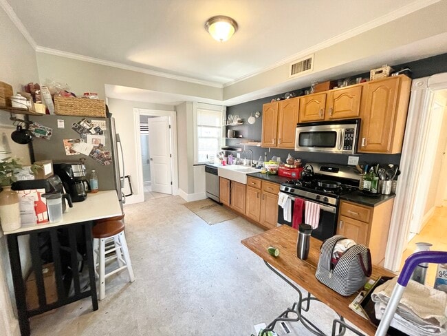 24 Pond St in Boston, MA - Foto de edificio - Building Photo