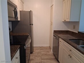 108 Santa Clara Dr in Naples, FL - Building Photo - Building Photo