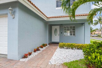 3460 Commodore Ct in West Palm Beach, FL - Building Photo - Building Photo