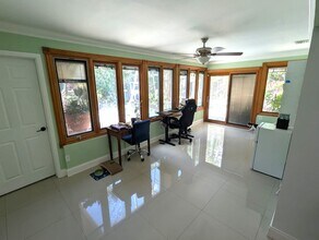 2220 NE 37th St in Lighthouse Point, FL - Building Photo - Building Photo