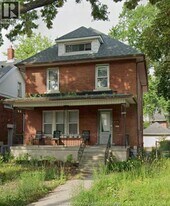 1011 Pelissier St in Windsor, ON - Building Photo