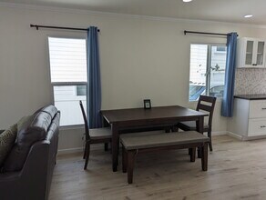 1041 2nd St in Hermosa Beach, CA - Building Photo - Building Photo