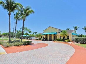 1543 SE 25th St, Unit 102 in Homestead, FL - Building Photo - Building Photo