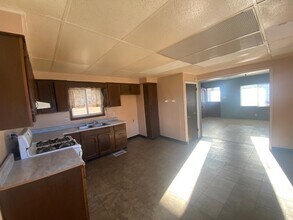 1632 4th Ave in New Kensington, PA - Building Photo - Building Photo