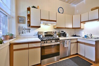 911 W Dakin St in Chicago, IL - Building Photo - Building Photo