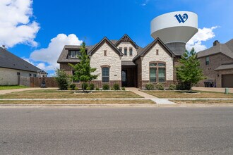 2308 Paddington Way in Lorena, TX - Building Photo - Building Photo