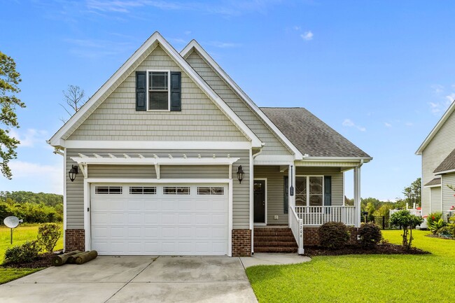 1206 Hidden Cv Ave in Morehead City, NC - Building Photo - Building Photo