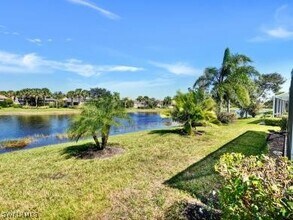 8693 Querce Ct in Naples, FL - Foto de edificio - Building Photo