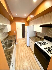 2212 Country Club Dr photo'