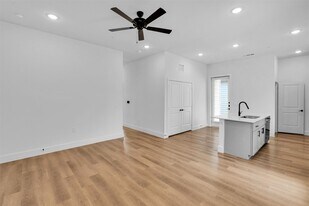 1438B Forward Dr in Little Elm, TX - Building Photo