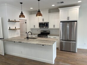 107 Capetown Way in Montgomery, TX - Building Photo - Building Photo