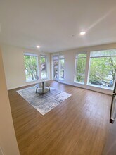 Dorothy Odelle in Seattle, WA - Building Photo - Building Photo