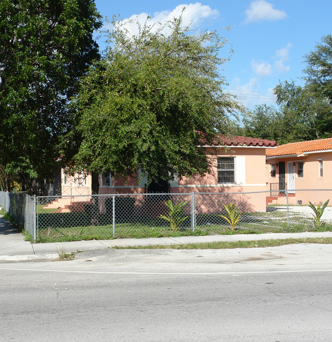 6900 NW 2nd Ave in Miami, FL - Building Photo - Building Photo