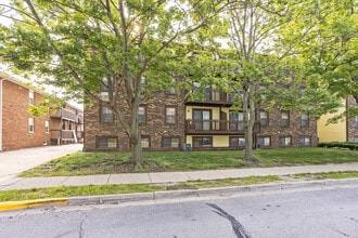 Victory on Salisbury in West Lafayette, IN - Foto de edificio - Building Photo