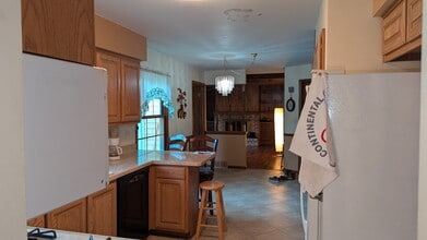 18355 Le Mons Dr in Menomonee Falls, WI - Building Photo - Building Photo