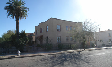 Mariposa Apartments in Tucson, AZ - Building Photo - Building Photo