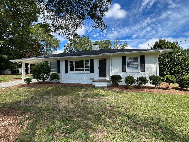 5726 Fayetteville Rd in Raleigh, NC - Building Photo