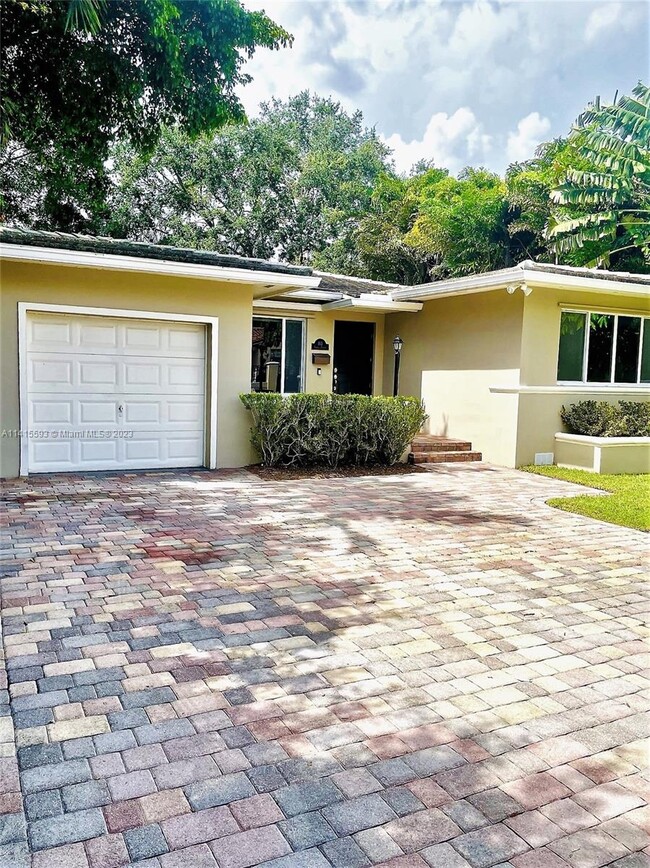 813 Angelo Ave in Coral Gables, FL - Building Photo - Building Photo