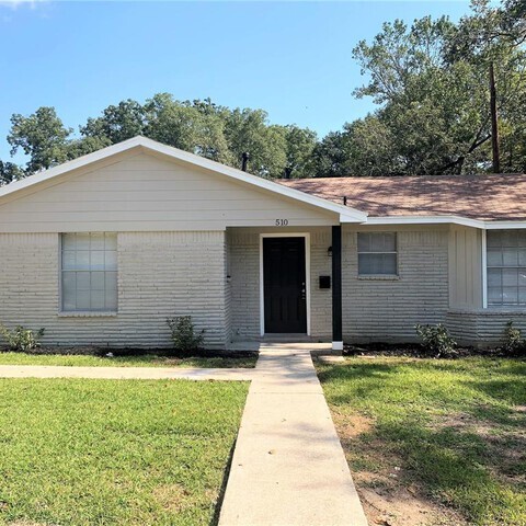 510 Nancy St in Dayton, TX - Building Photo