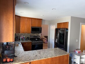 2494 Smith St in Rolling Meadows, IL - Foto de edificio - Building Photo