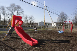 Lindsey Terrace Apartments in Martinsburg, WV - Building Photo - Building Photo