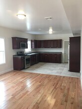 22 Gage St, Unit Unit 3 in Worcester, MA - Foto de edificio - Building Photo