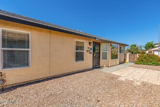 6459 W Golden Ln in Glendale, AZ - Building Photo - Building Photo
