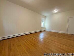 17 Fairbanks St, Unit 11 in Brookline, MA - Building Photo - Building Photo