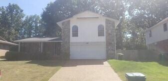 11319 Ethan Allen Dr in Little Rock, AR - Building Photo