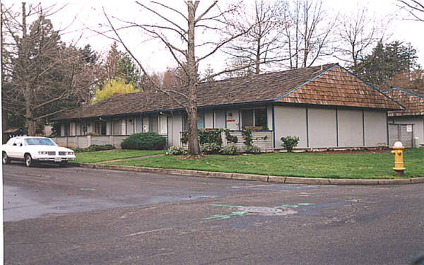 1870 N Main Ave in Gresham, OR - Foto de edificio - Building Photo