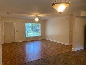 7011 Coach St in Orlando, FL - Building Photo - Building Photo