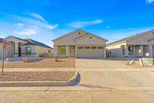 11069 Gem Valley Rd in Socorro, TX - Building Photo