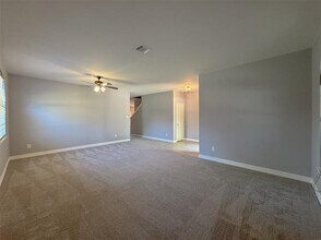 8005 Hidden Path Ln in Denton, TX - Building Photo - Building Photo